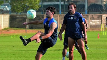 Gavil&aacute;n y Calder&oacute;n, durante un entrenamiento con el Chennaiyin.