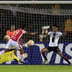 Colo Colo suma errores y una nueva desilusión en Colombia