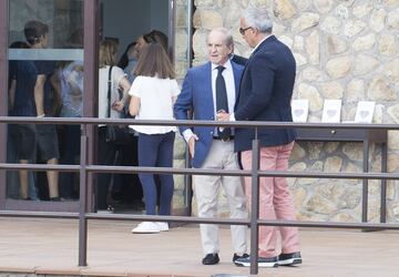 El periodista Jos¨¦ Mar¨ªa Garc¨ªa y Alejandro Blanco, presidente del COE.