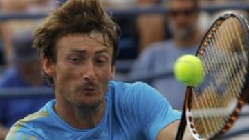 Juan Carlos Ferrero derrota a Monfils en un partido épico