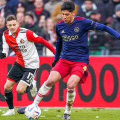 Edson Álvarez, un jugador que crece en la hostilidad