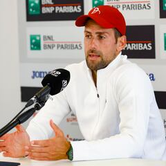 Djokovic siembra la duda sobre el golpe con la botella: “Puede que me haya afectado”