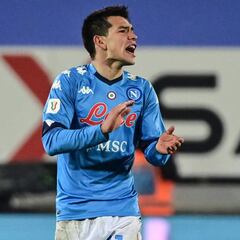 Hirving Lozano destacó en la victoria del Napoli ante la Juventus