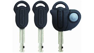 Este candado en forma de U para bicicleta incluye un cable de acero que lo convierte en el ms seguro