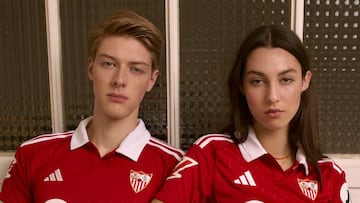 Las nuevas segundas equipaciones del Sevilla.