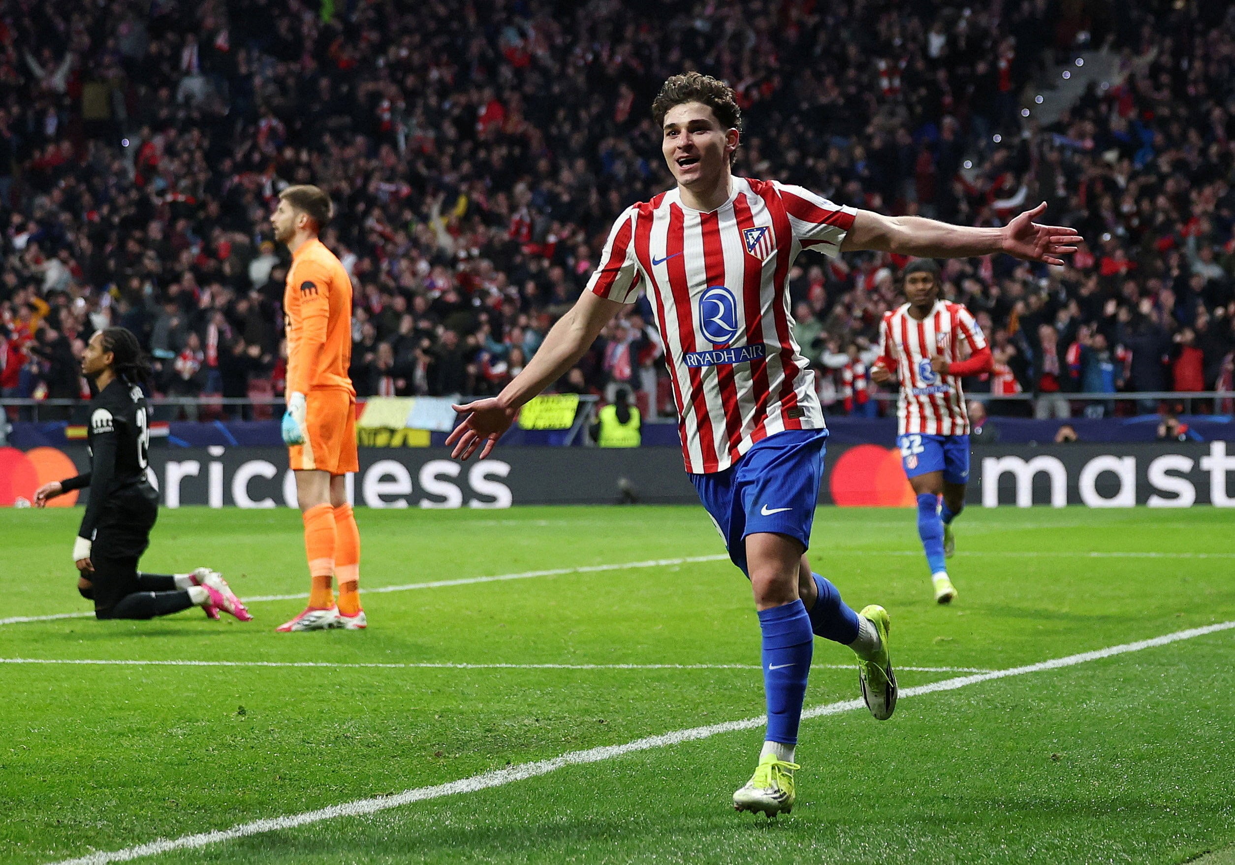 Julián y su futuro en el Atlético: “Puede que sí, puede que no... Yo soy feliz”