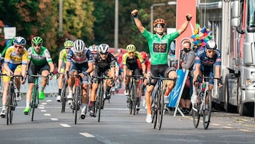 Groves celebra su tercer triunfo consecutivo en Hungr&iacute;a.