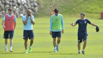 Valverde, con Eraso, Rico y Raúl García