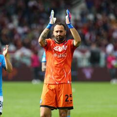 Ospina, presente en triunfo de Napoli ante Genoa