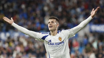 Samed Bazdar celebra su golazo al Levante.