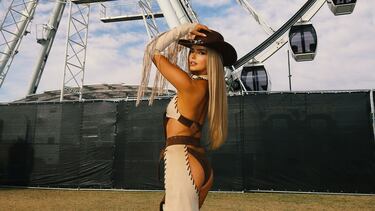 Maura Higgins durante el Festival de Música y Artes del Valle de Coachella 2025 en el Empire Polo Club el 11 de abril de 2025 en Indio, California.