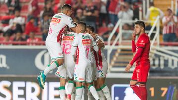 Necaxa golea sin piedad a Lobos y jugaría Liguilla