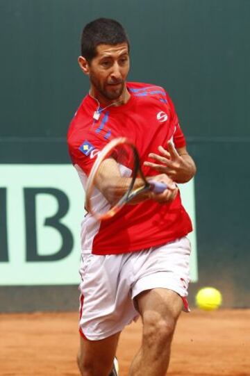 Hans Podlipnik en el partido de dobles.