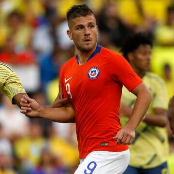 Nueve veces ha jugado Diego Rubio en la Roja y aún no ha podido anotar un gol en partidos 'A'.