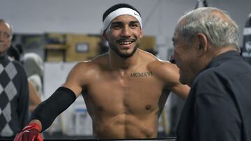 El boxeador hondure&ntilde;o Te&oacute;fimo L&oacute;pez se rindi&oacute; a los pies del mexicano S&aacute;ul Canelo &Aacute;lvarez despu&eacute;s de haber vencido a Caleb Plant en Las Vegas. Estos fueron los elogios.