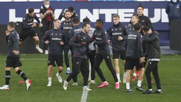 19/12/21
 LEVANTE UD
 ESTADIO CIUDAD DE VALENCIA
 ENTRENAMIENTO
 SOLDADO
 MALSA
 SON
 GRUPO