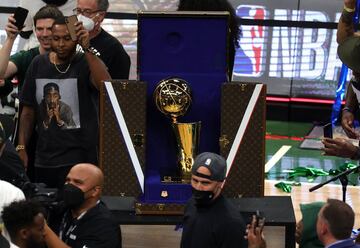 El ansiado trofeo de la NBA. 