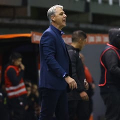 Nunes critica el arbitraje y anticipa el clásico ante Colo Colo: “Me genera dudas...”