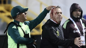 Mexico coach Javier Aguirre left bloodied in shocking scenes after Honduras defeat