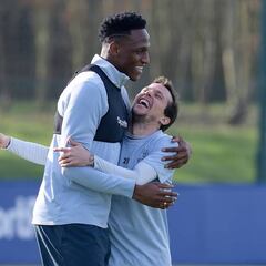 Marco Silva le abre la posibilidad a Mina para jugar ante Liverpool