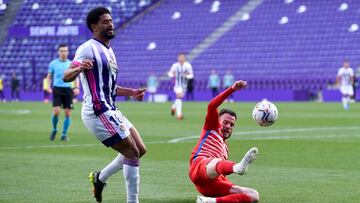 VALLADOLID, SPAIN - APRIL 11: Saidy Janko of Real Valladolid is challenged by German Sanchez of Granada CF during the La Liga Santander match between Real Valladolid CF and Granada CF at Estadio Municipal Jose Zorrilla on April 11, 2021 in Valladolid, Spa