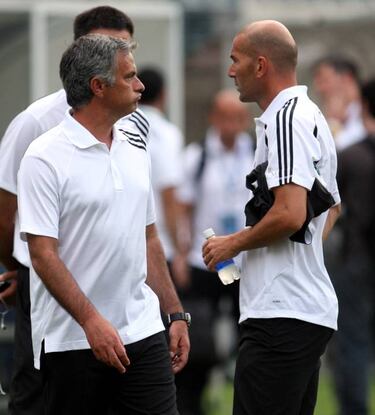 Mail: Ultim¨¢tum a Mou e ilusi¨®n por la posibilidad de Zidane
