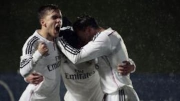 Los jugadores del Castilla celebran un gol.