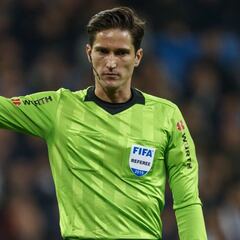 Arbitra Munuera Montero, que 'celebró' un gol al Real Madrid