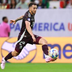 Luis Chávez lidera en intervenciones dentro del área rival