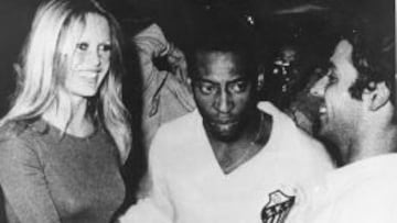 Pelé y Brigitte Bardot