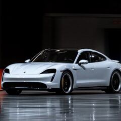 Porsche Taycan rompe el récord de velocidad en un espacio techado