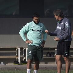 Fekir se cae de la lista del Betis ante el Barcelona