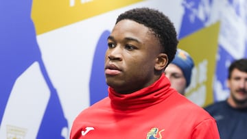 Ezeala: “Si no hubiera un proyecto profesional, no jugaría con España”