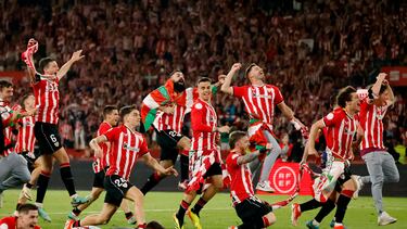El Athletic celebra la consecuci¨®n de la Copa del Rey.