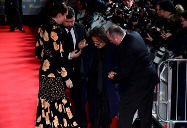 Al Pacino, protagonista de los Premios Bafta por una aparatosa cada a su llegada