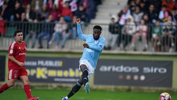 El extremo costamarfileño Jonathan Bamba remata en su segundo gol ante el Turégano, para situar el 0-2 favorable al Celta en la eliminatoria de la Copa del Rey disputada en Segovia.