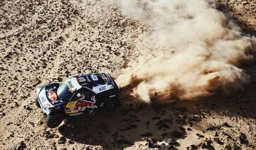 Carlos Sainz of Spain y Lucas Cruz.