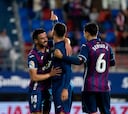 El Eibar coge vuelo gracias a un polémico penalti in extremis