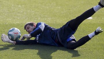 Aitor Fern&aacute;ndez, en la &uacute;ltima sesi&oacute;n de entrenamiento en el Ciutat antes de viajar a Madrid para afrontar el choque en el Wanda Metropolitano.
 
 