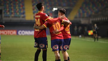 Futbol, Union Espanola vs Deportivo San Jose
Fase de grupos, Copa Sudamericana 2025.
El jugador de Union Espanola Ariel Uribe, centro, celebra su gol durante el partido de copa sudamericana por el grupo F contra Deportivo San Jose disputado en el estadio Bicentenario La Florida en Santiago, Chile.
29/05/2024
Felipe Zanca/Photosport
Football, Union Espanola vs Deportivo San Jose.
Group stage, Copa Sudamericana 2025.
Union EspanolaÕs player Ariel Uribe, center, celebrates his goal during the copa sudamericana match for group F against Deportivo San Jose. at th Bicentenario La Florida stadium in Santiago, Chile.
29/05/2024
Felipe Zanca/Photosport