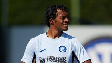 Juan Cuadrado recibe apoyo por su decisión de Pjanic