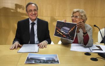 Florentino Pérez unveils the proposals for the 'new' Bernabéu with Madrid Mayor Manuela Carmena on Tuesday morning.