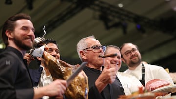 Master chef Wolfgang Puck gestures during a media preview of the food, beverages and decor of this year's Governors Ball, the Academy's official post-Oscars celebration, ahead of the 97th Oscars ceremony in Los Angeles, U.S., February 25, 2025. REUTERS/Mario Anzuoni