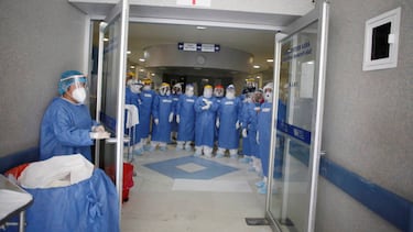 AMLO: gobierno contratará médicos especialistas de inmediato y con los mejores sueldos