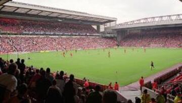 <b>NO SE DERRIBARÁ. </b>Anfield ampliará su aforo a 60.000 personas.