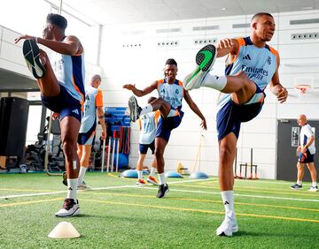 Mbappé entrenando en Valdebebas.