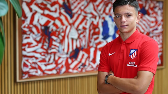 Oficial: el Atlético se asegura a su joya Rubén Gómez