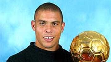 <b>POR SEGUNDA VEZ</B>. Ronaldo ya sabe lo que es ganar un Balón de Oro, ya que lo consiguió en 1997 cuando militaba en el Inter de Milán.