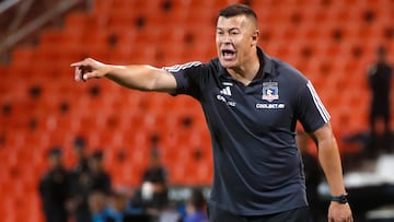 Futbol, Godoy Cruz vs Colo Colo.
Segunda ronda, Copa Libertadores 2024.
El entrenador de Colo Colo Jorge Almiron es fotografiado durante el partido de copa libertadores contra Godoy Cruz disputado en el estadio Malvinas Argentinas en Mendonza, Argentina.
22/02/2024
Jonnathan Oyarzun/Photosport

Football, Godoy Cruz vs Colo Colo.
2nd round, Copa Libertadores 2024.
Colo Colo's player Jorge Almiron is pictured during the copa libertadores match against Godoy Cruz at the Malvinas Argentinas stadium in Mendoza, Argentina.
22/02/2024
Jonnathan Oyarzun/Photosport