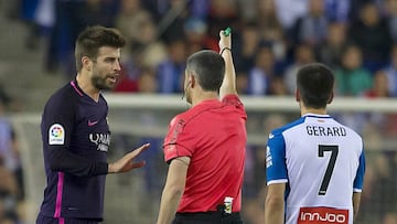 LaLiga denuncia insultos a Piqué, Shakira y a Lucas Vázquez